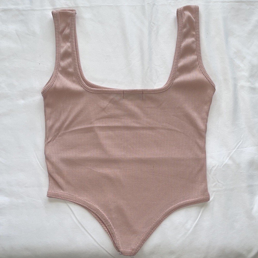 PrettyLittleThing Crop - Picture 3 of 3